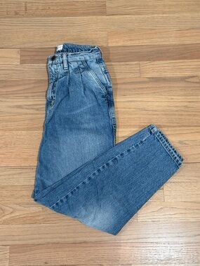 Women’s Free People Medium Blue Straight Leg Jeans, Size 26